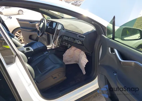 2017 Tesla Model X P100D z USA, uszkodzony, nr VIN 5YJXCBE49HF051720